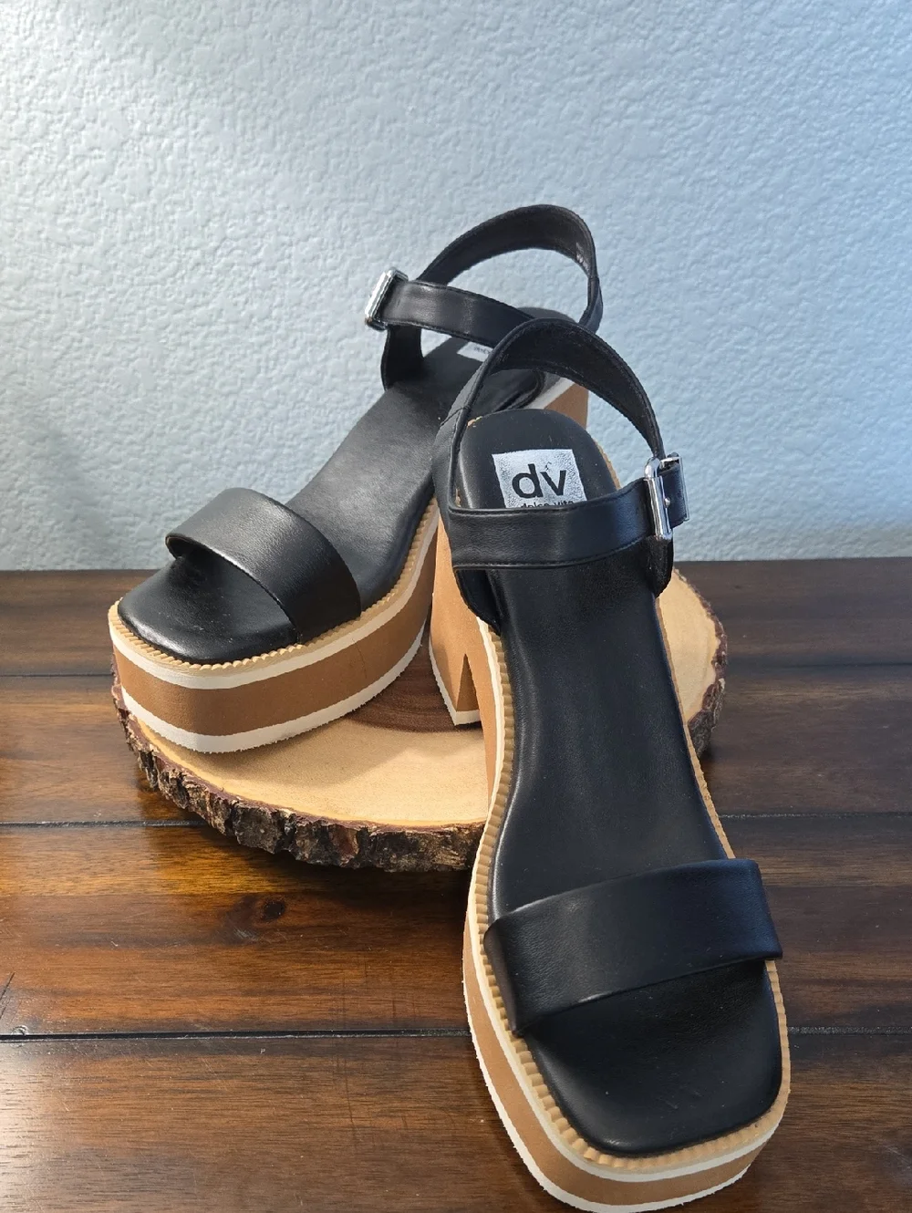 NWOT DV by Dolce Vita Nelson Black & Tan Platform Sandals Sz 10 Ankle Strap